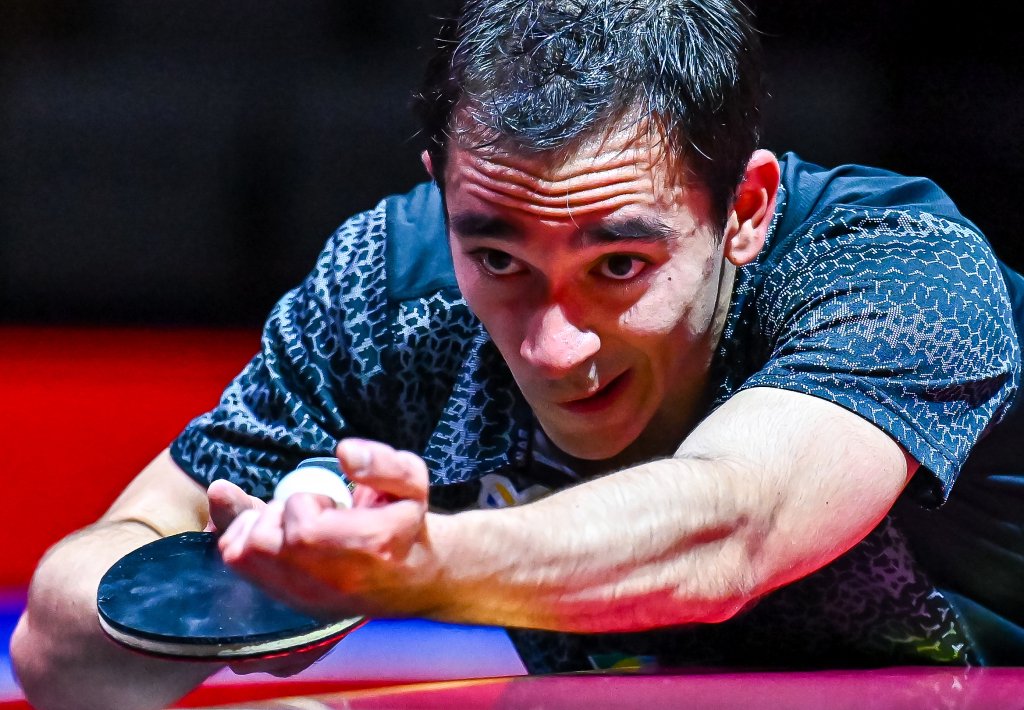 通过他的努 通过他的努