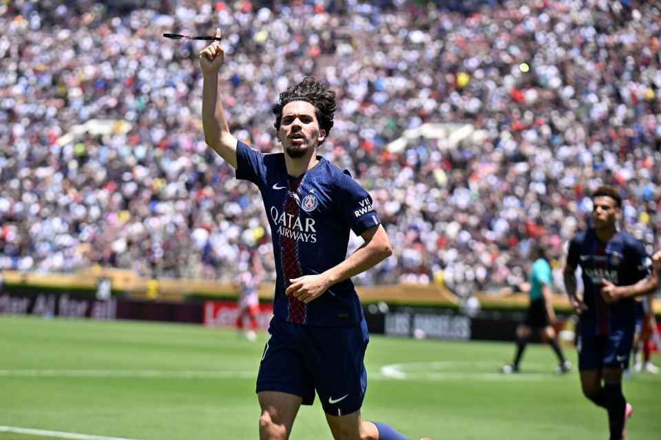 坚定不移地 坚定不移地