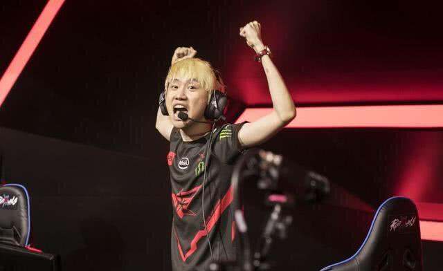 不仅是两位 不仅是两位