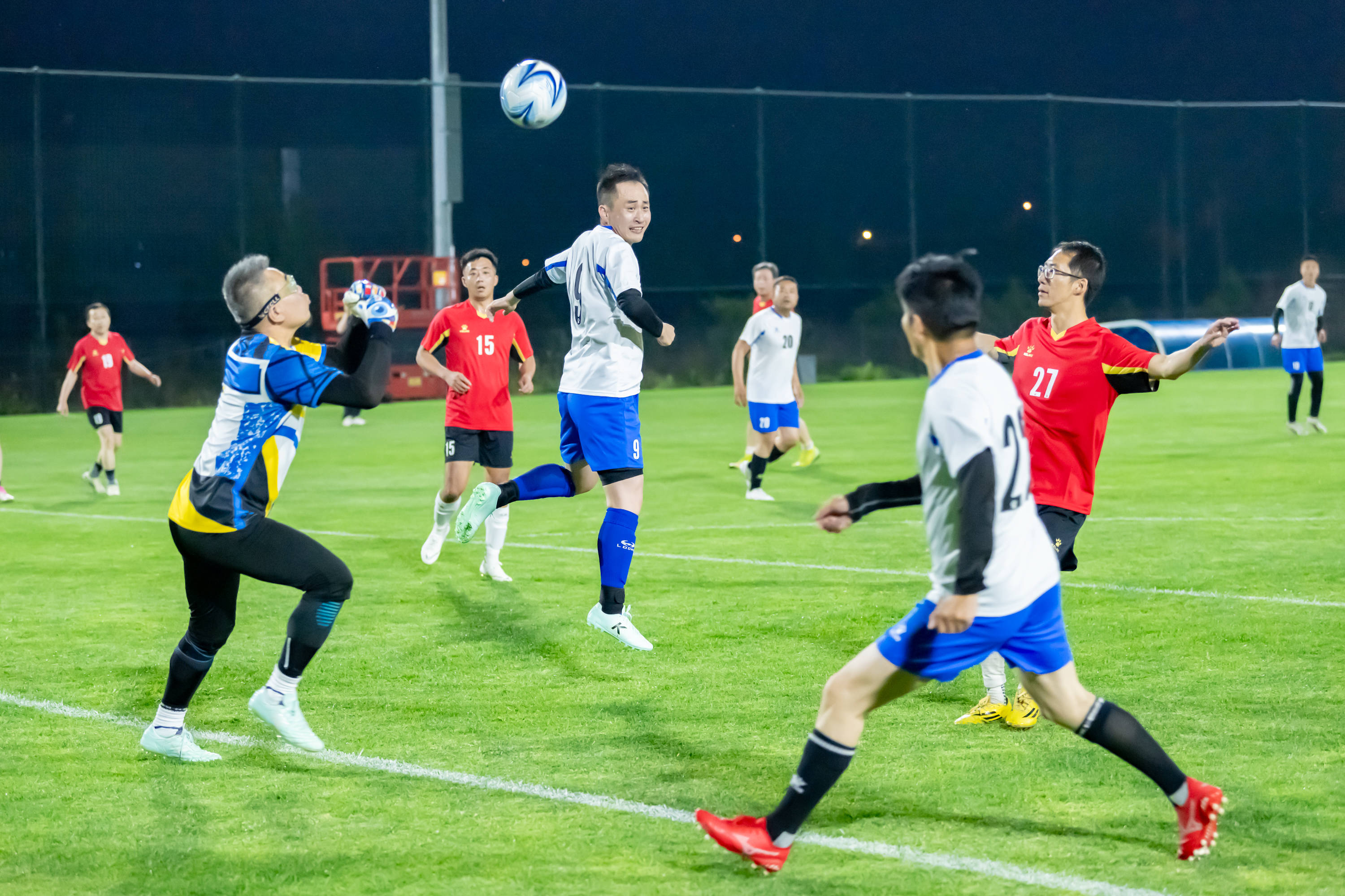 向与配马策 向与配马策